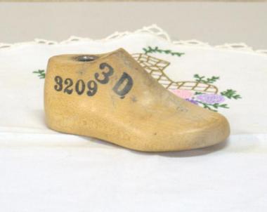 アンティーク　子供用靴の木型